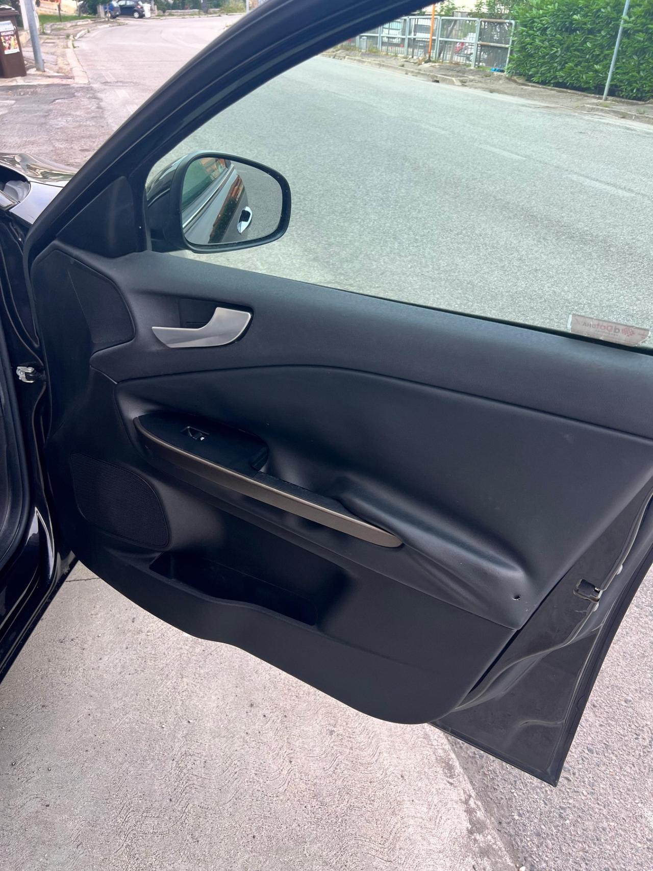 Alfa Romeo Giulietta 1.6 JTDm-2 120 CV Exclusive