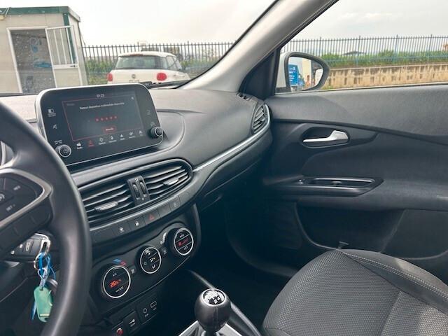 Fiat Tipo 1.6 Mjt S&S SW Lounge