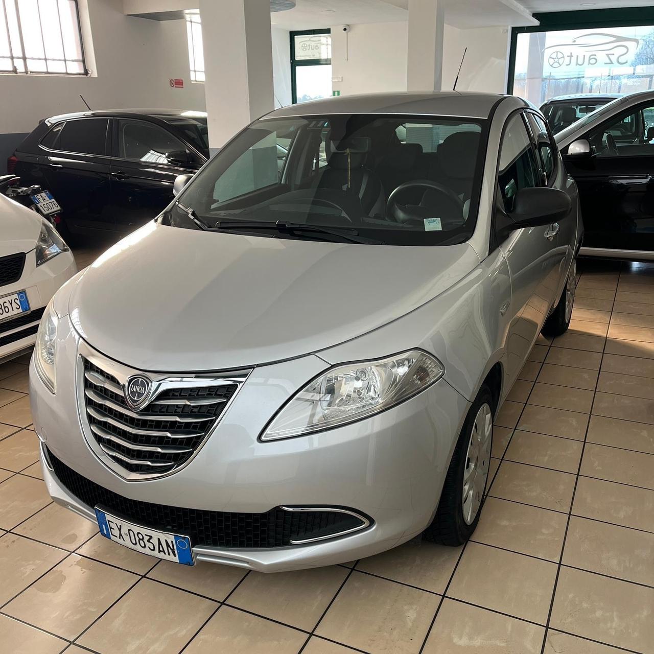 Lancia Ypsilon 1.2 69 CV 5 porte S&S Platinum