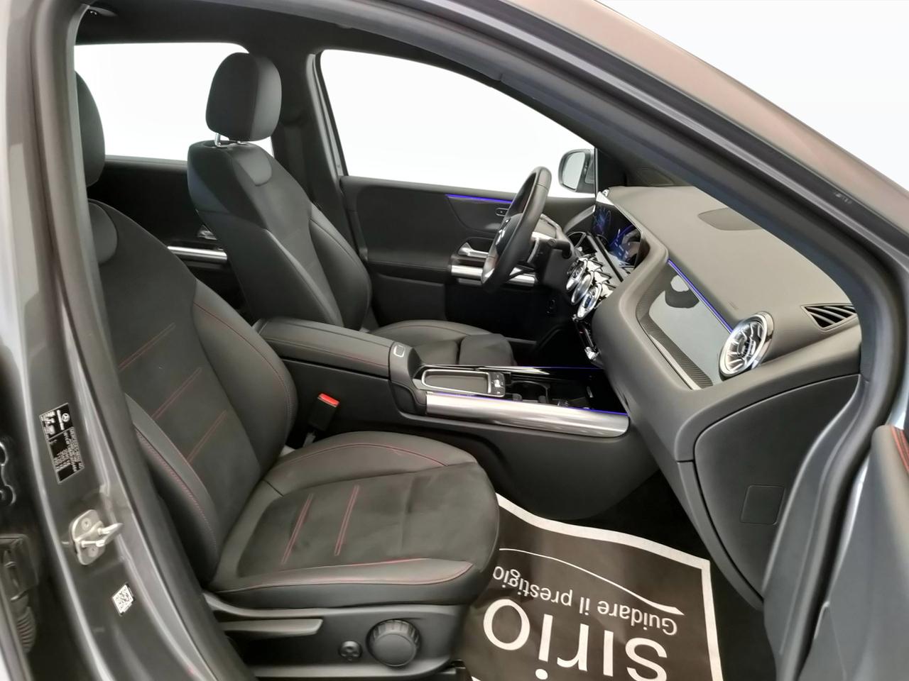 Mercedes-Benz Classe B - W247 2023 - B 180 d AMG Line Advanced Plus auto