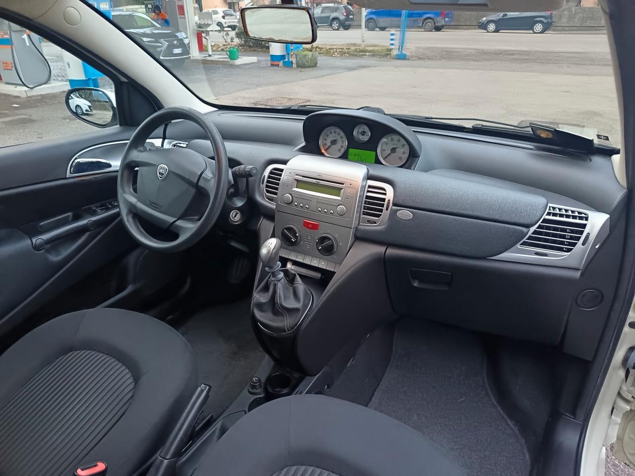 Lancia Ypsilon 1.4 Platino Ecochic GPL