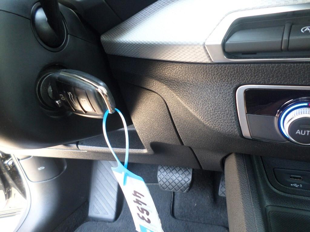 Audi Q2 35 TFSI S tronic Business