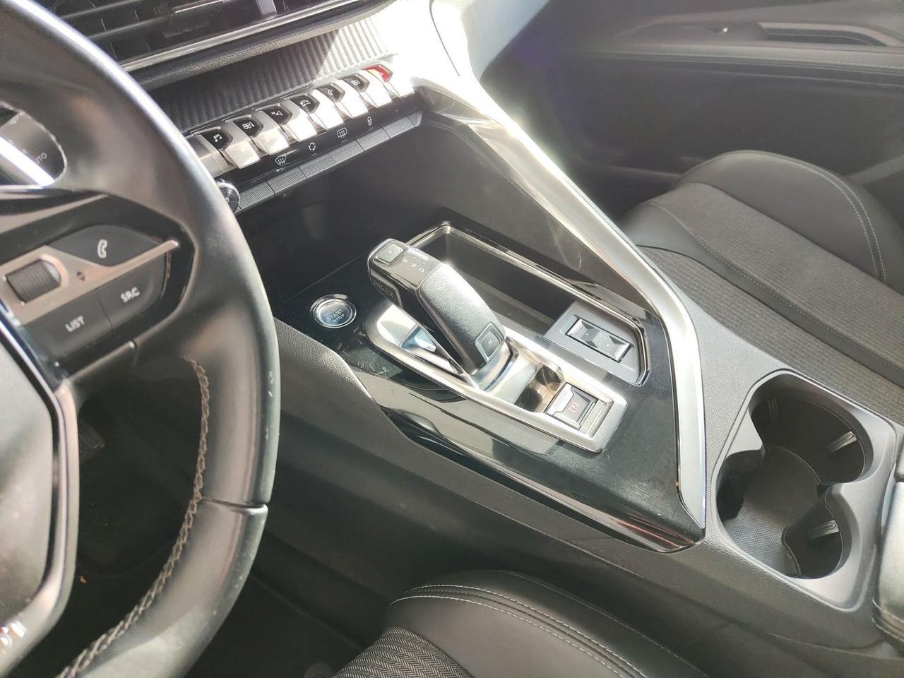 Peugeot 3008 BlueHDi 130 S&S EAT8 Allure