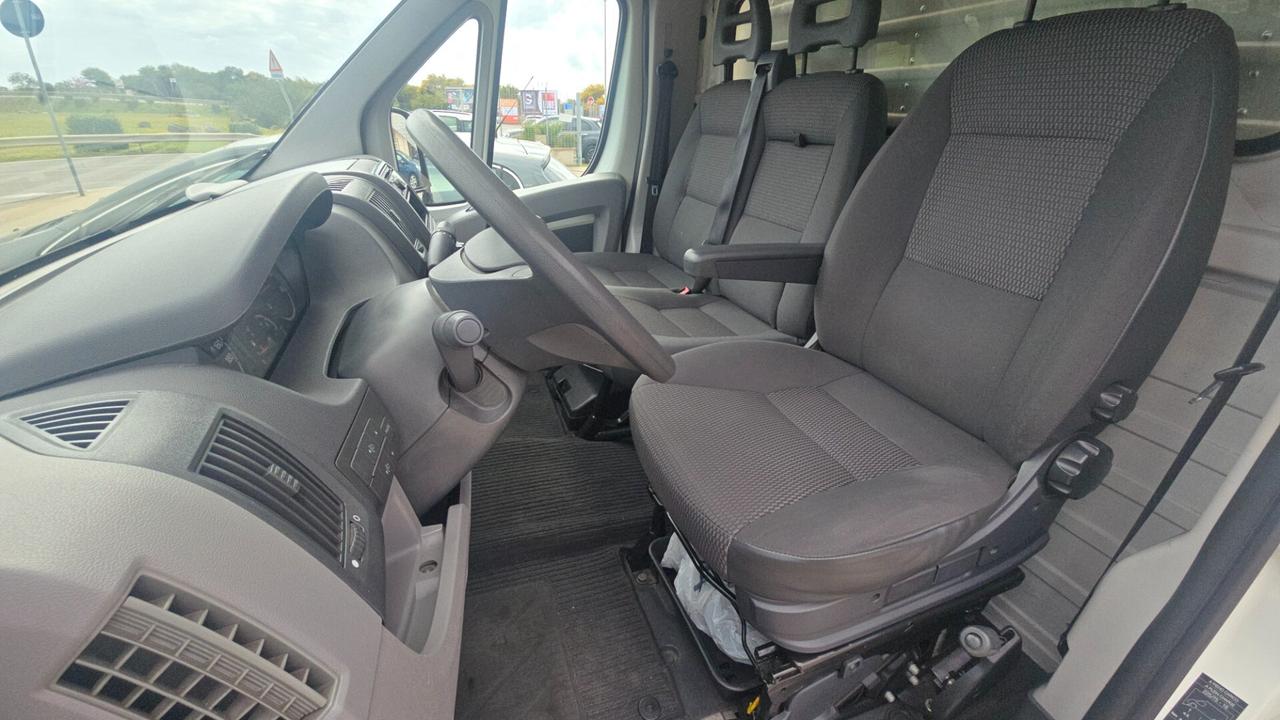 Citroen Jumper 33 2.2 HDi/120 PC Cabinato