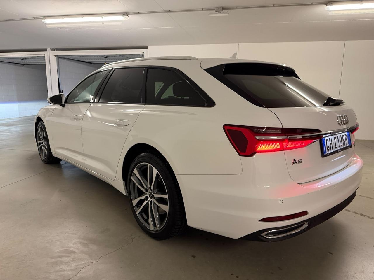 Audi A6 Avant 40 2.0 TDI S tronic Business