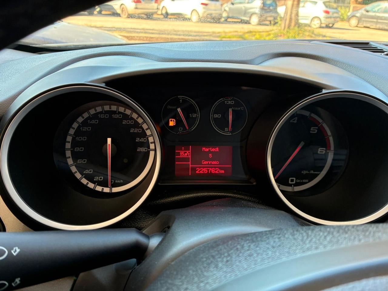 AlfaRomeoGiulietta 1.6mjet105CV tagliandata perfetta-11