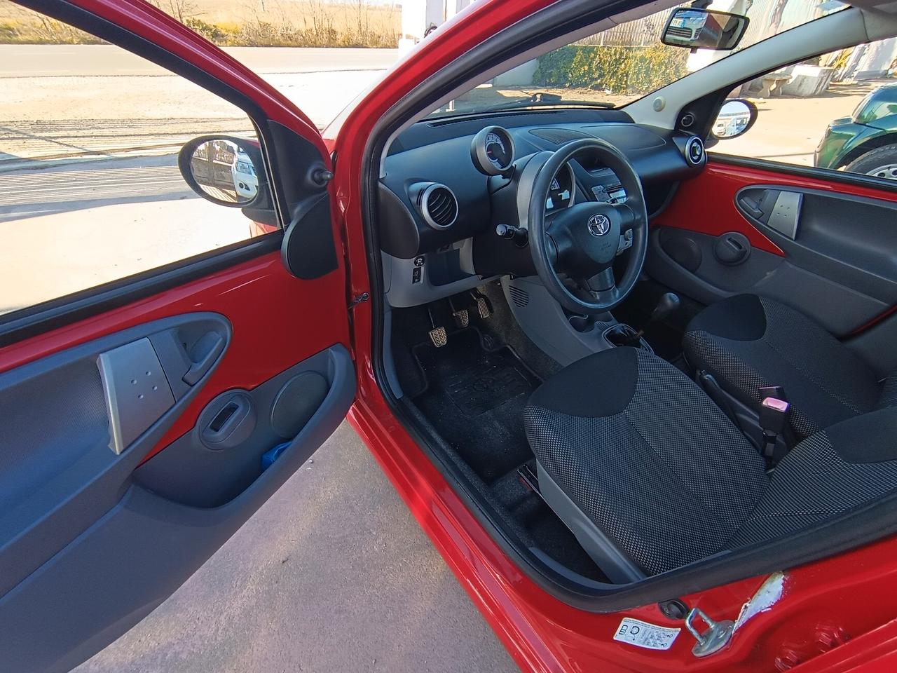 Toyota Aygo 1.0 12V VVT-i 5 porte