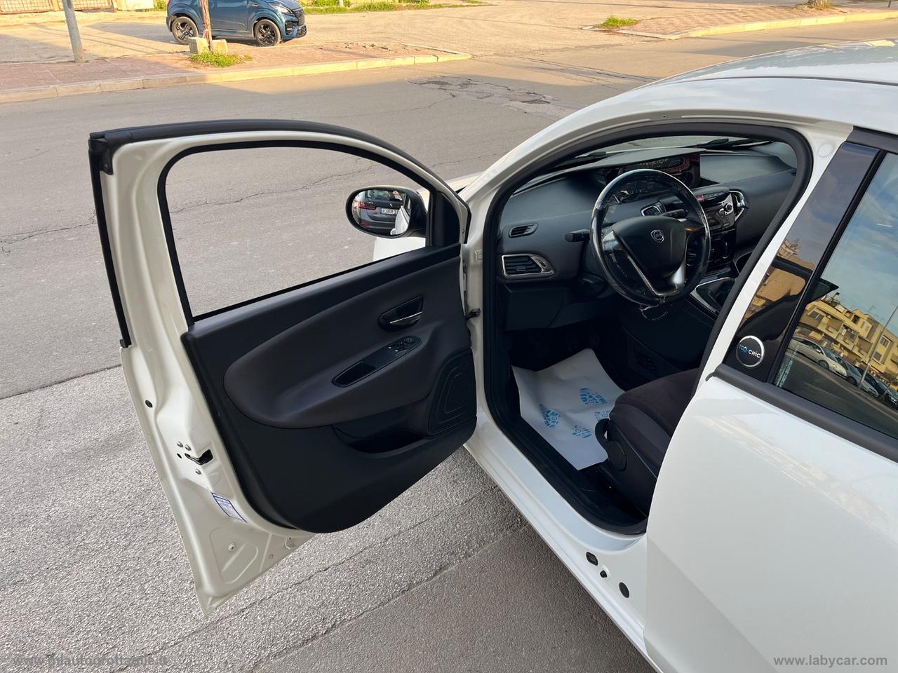 LANCIA Ypsilon 1.2 69 CV 5p. GPL Ecochic Gold