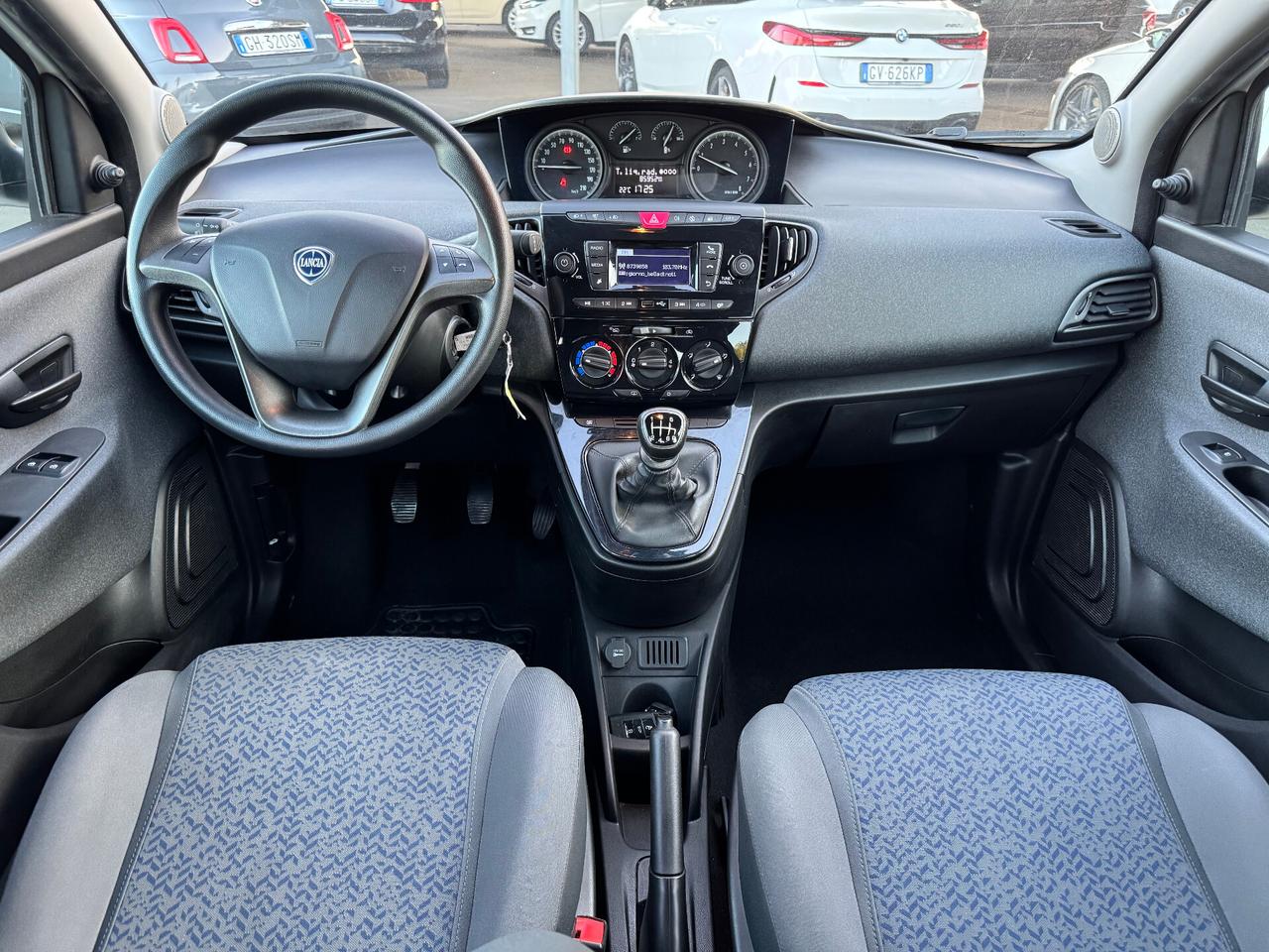 Lancia Ypsilon 1.0 FireFly 5 porte S&S Hybrid Ecochic Silver