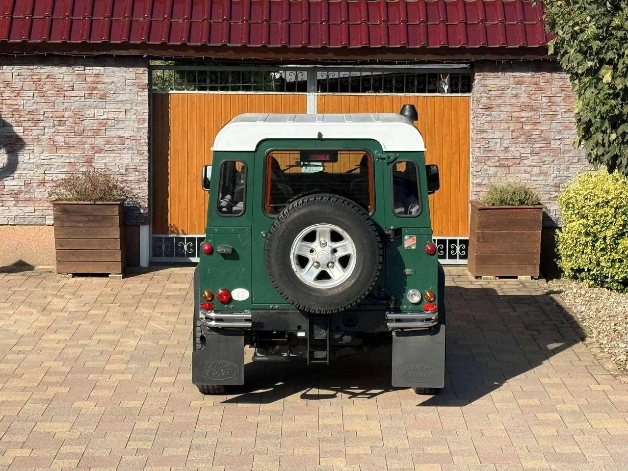 Land Rover Defender 90 2.5 Td5 SW 6 Posti