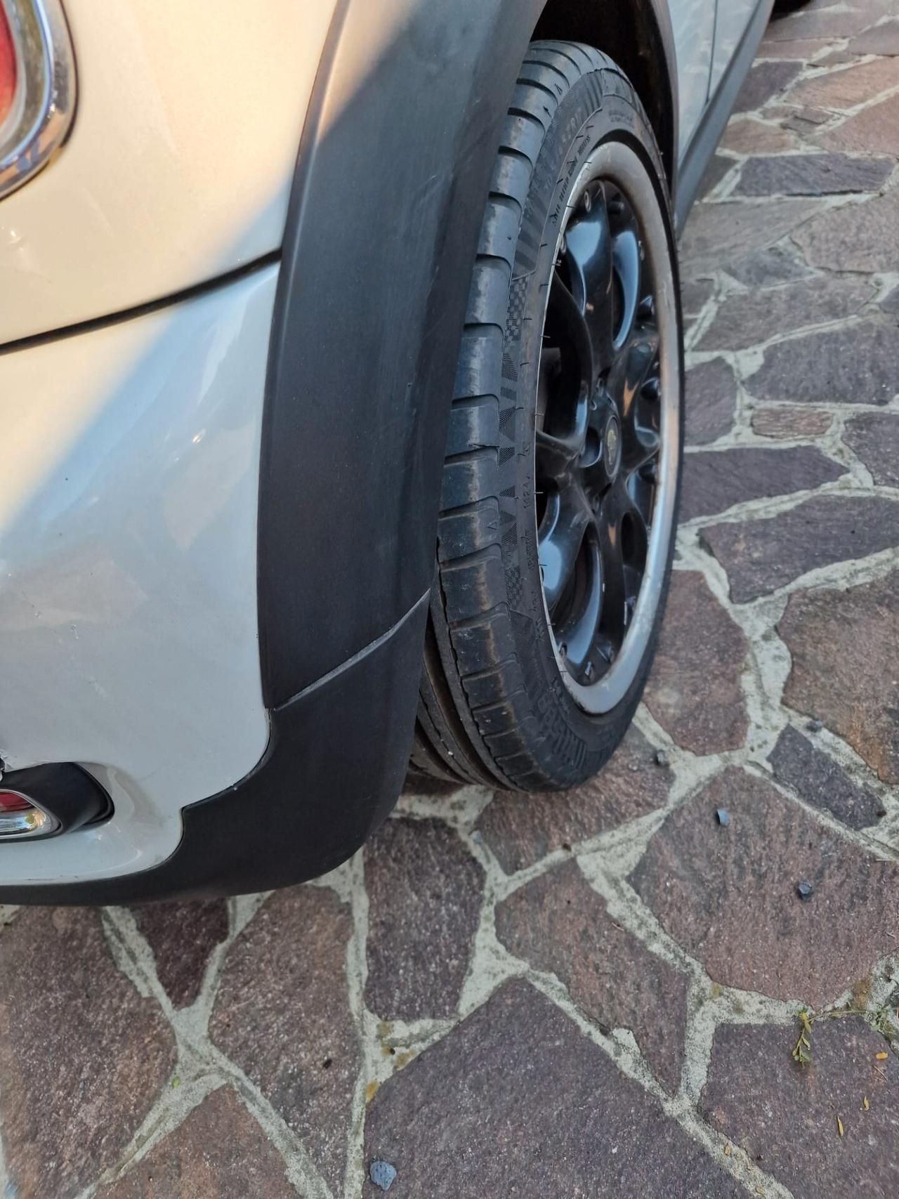 Mini Clubman John Cooper Works 1.6 16V AUTO DESTINATA A COMMERCIANTI E OPERATORI DEL SETTORE