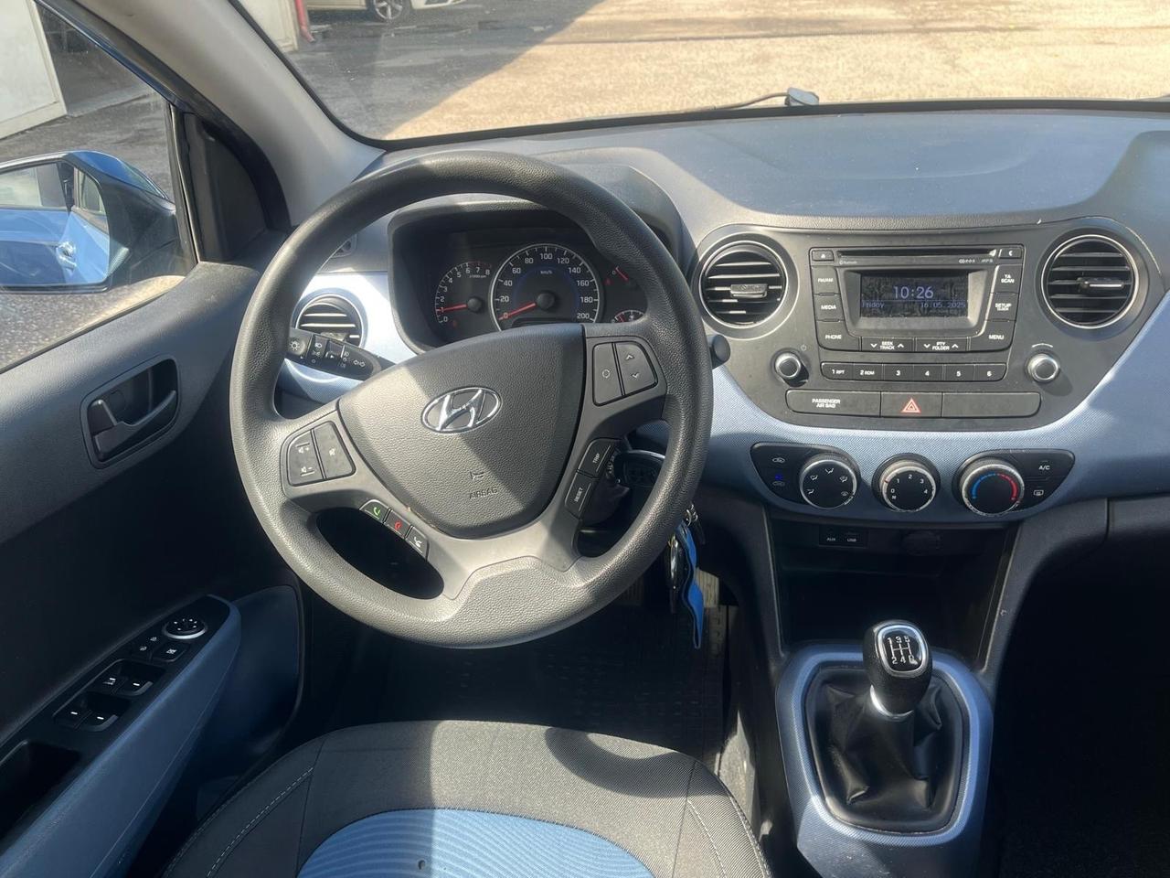 Hyundai i10-1.0 gpl - full opt-2015
