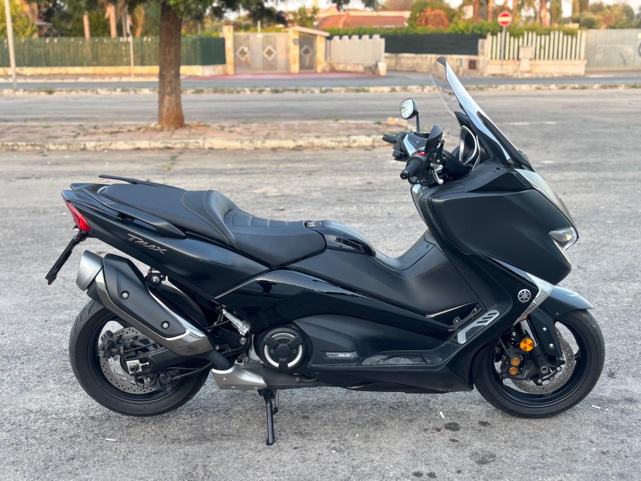Yamaha T Max 530 Sx ( solo 6000 km )