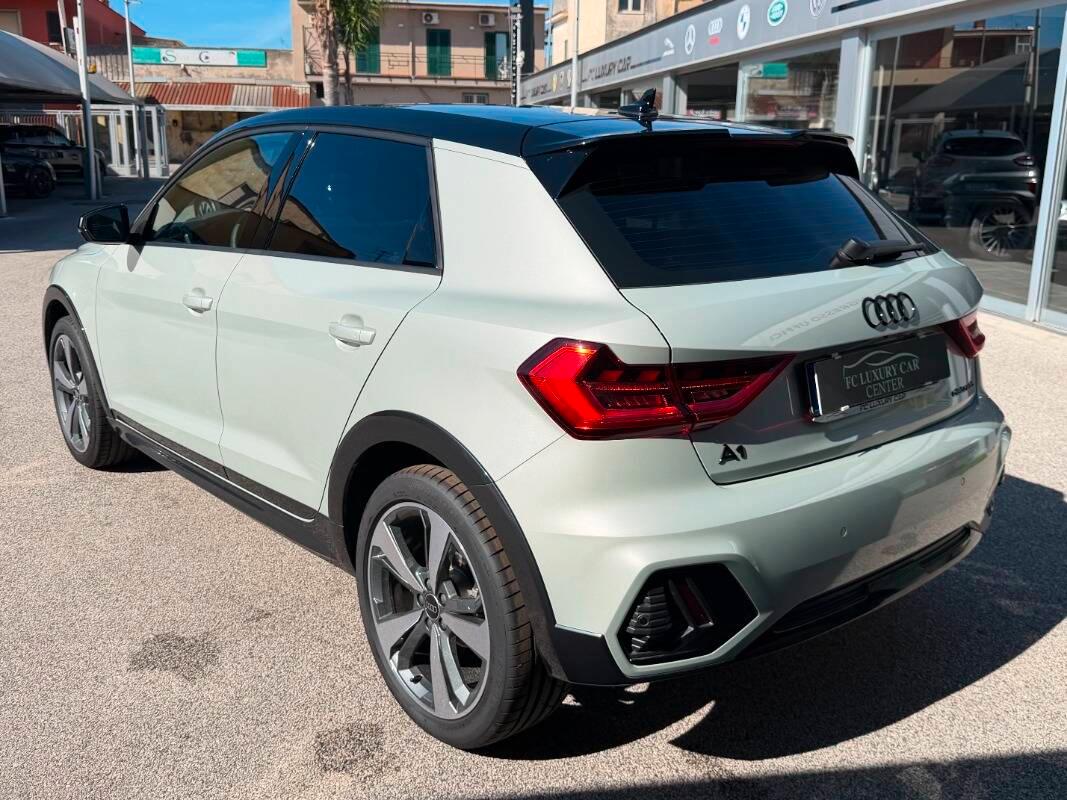 Audi A1 30 1.0 tfsi Identity Contrast 116cv s tronic PROMO