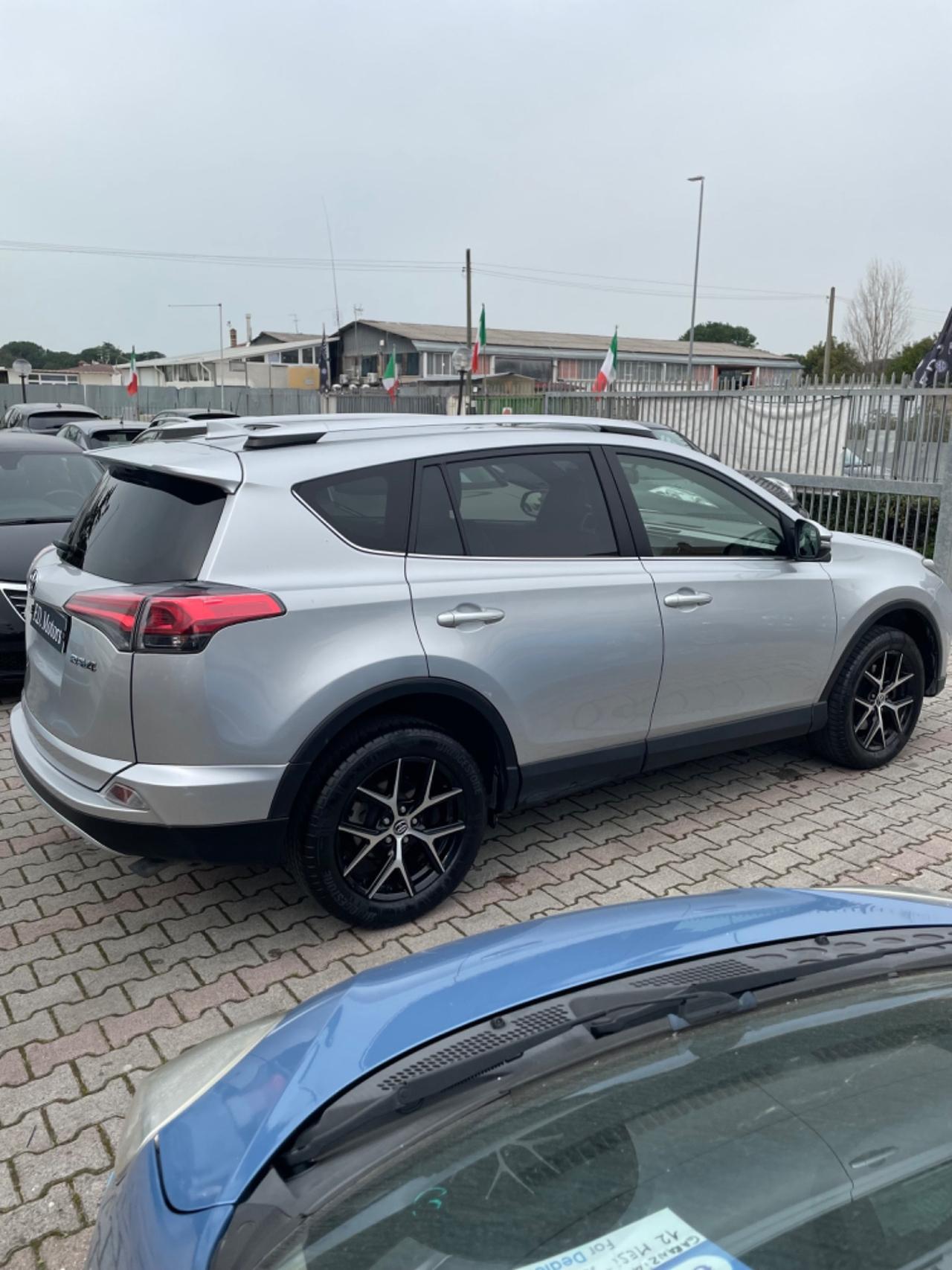 Toyota RAV 4 RAV4 2.0 D-4D 2WD Lounge