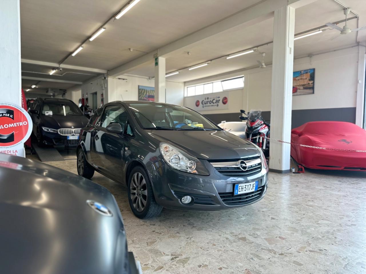 Opel Corsa 1.2 3 porte Club 06/2011 Euro 5