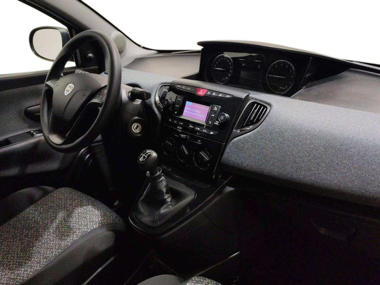 Lancia Ypsilon 1.2 Silver Gpl 69cv