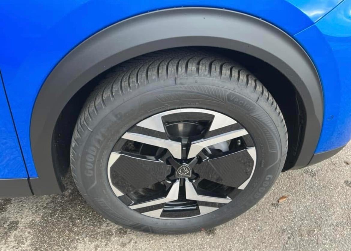 Peugeot 2008 PureTech 100 S&S Allure Pack-Km0-
