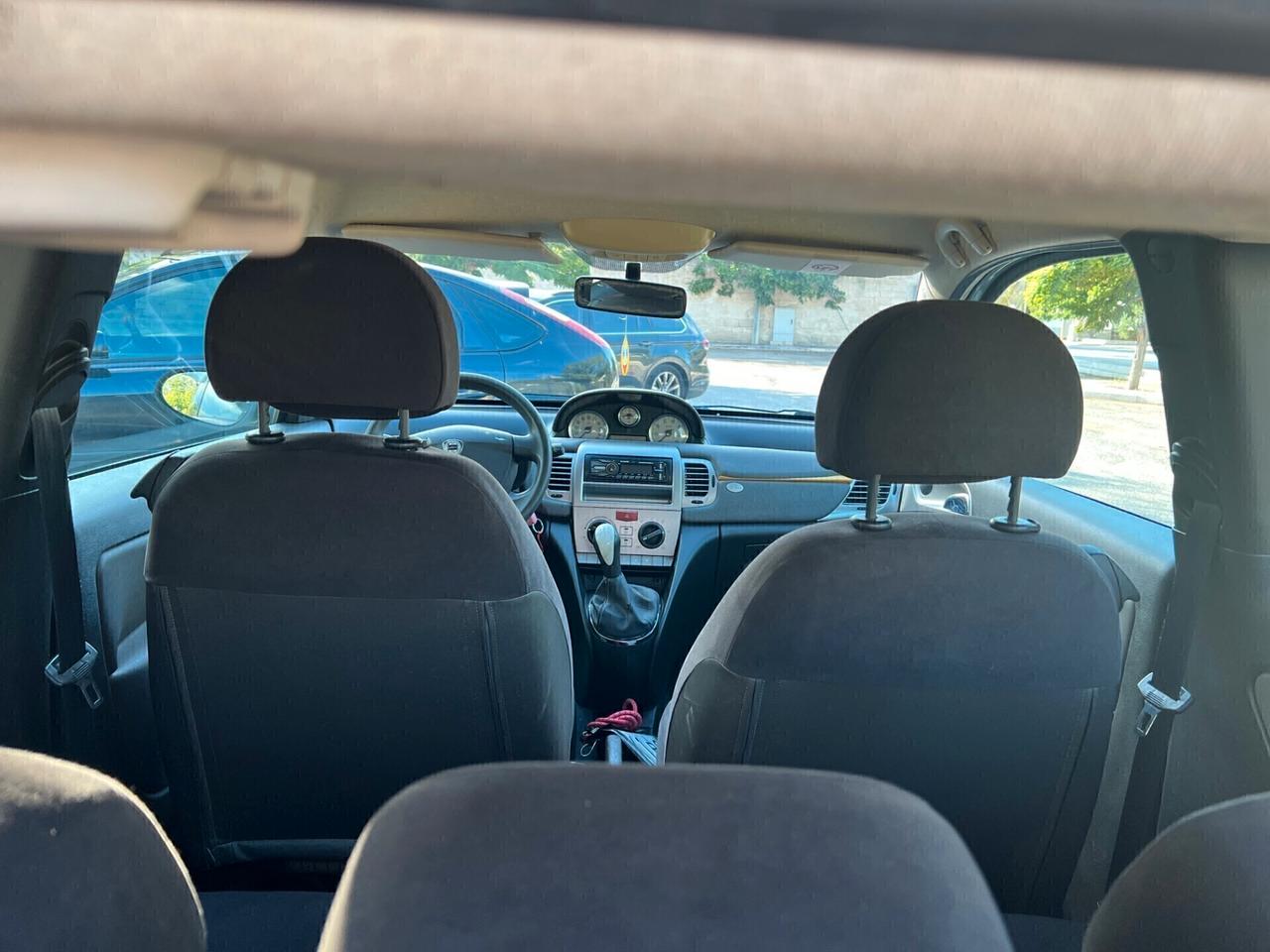 Lancia Ypsilon 1.3 MJT 75 CV Oro Giallo