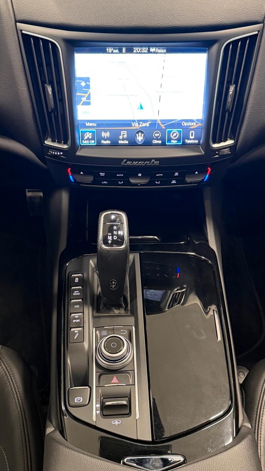 MASERATI LEVANTE GRANSPORT V6 275 Q4 2020