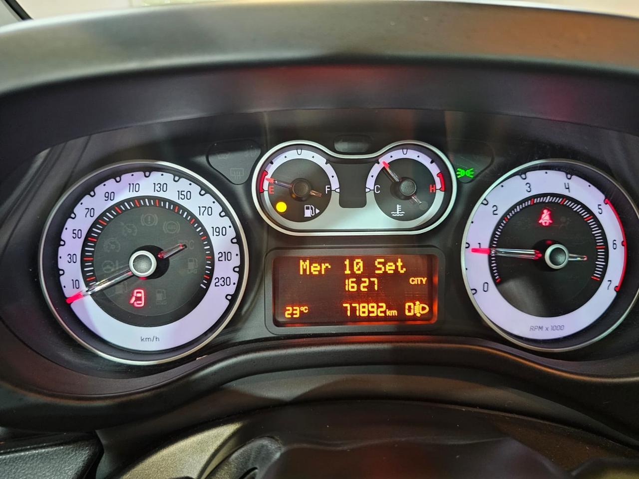 Fiat 500L 1.3 MTJ Trekking Panoramica