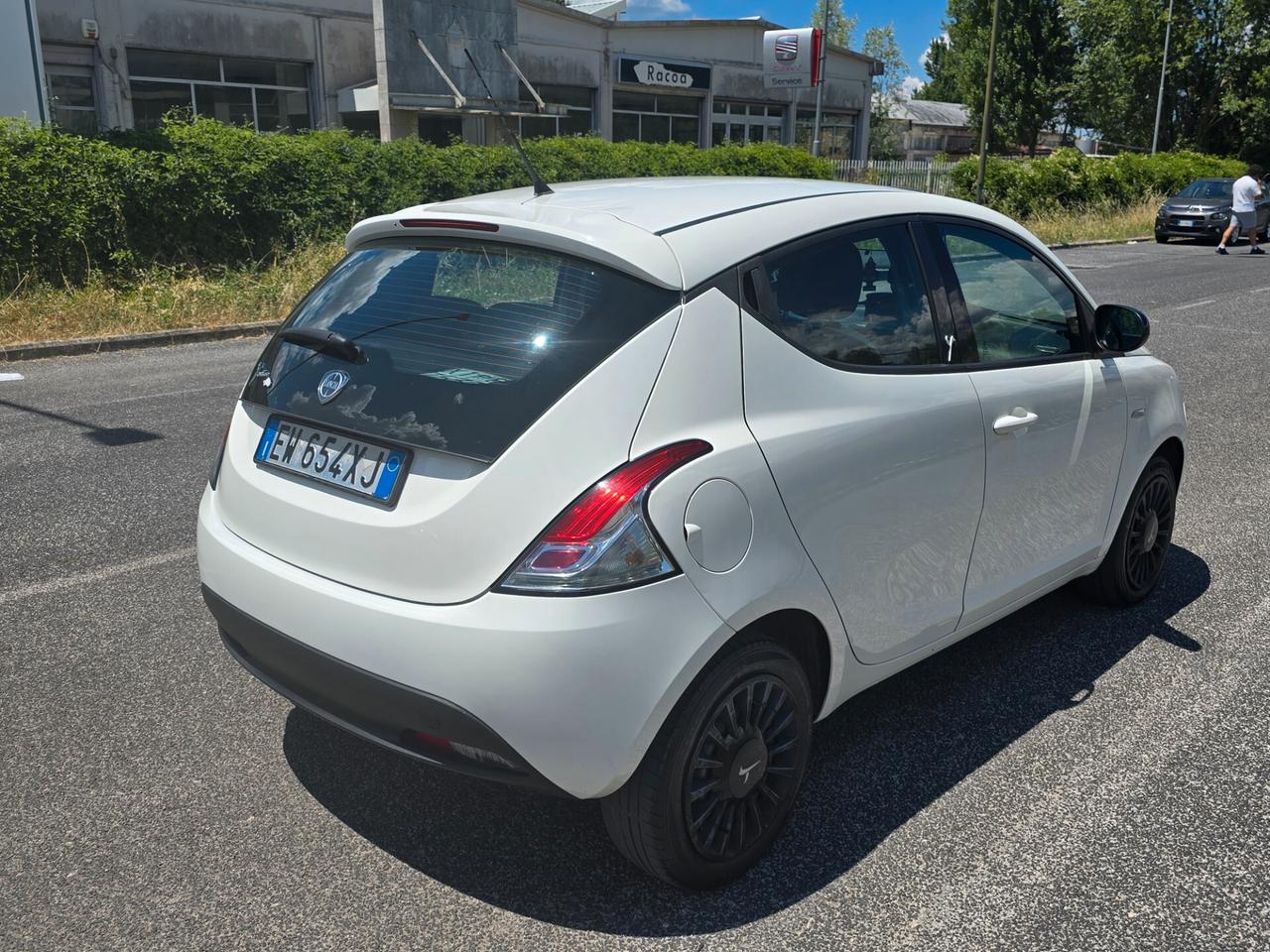 Lancia Ypsilon 1.2 69 CV 5 porte GPL Ecochic Platinum