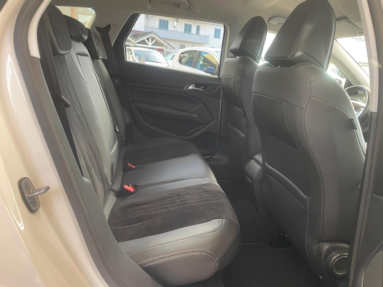 Peugeot 308 BlueHDi 120 S&S SW Allure