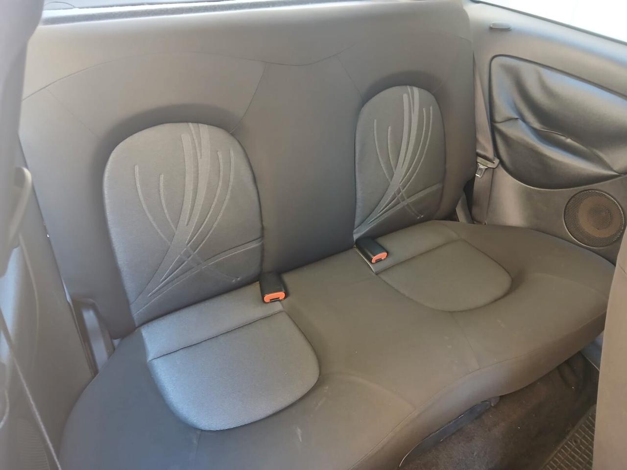 Lancia Ypsilon 1.2 69 CV Unyca