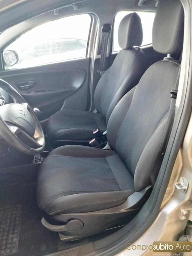LANCIA Ypsilon 1.2 69 CV (Garanzia 12 Mesi) Neopatentati ?