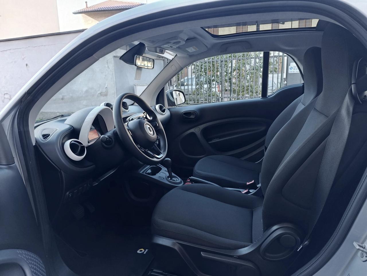 Smart ForTwo 70 1.0 twinamic 2019 km 27.572 certificati