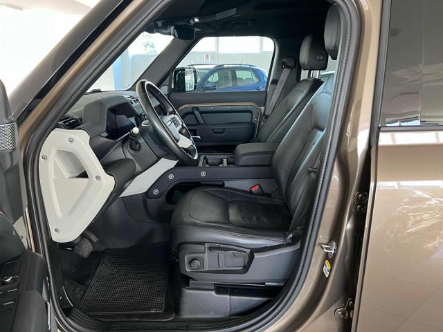 LAND ROVER Defender 110 3.0D I6 200 CV AWD Auto X-Dynamic SE AUTOCARRO