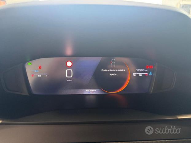 PEUGEOT 2008 PureTech 100 S&S Allure