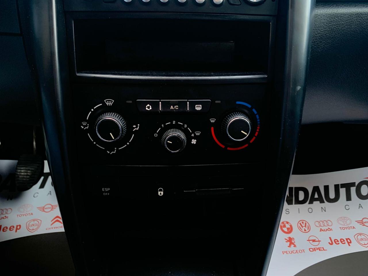 Peugeot 207 1.6 HDi 90CV 5p. 99g