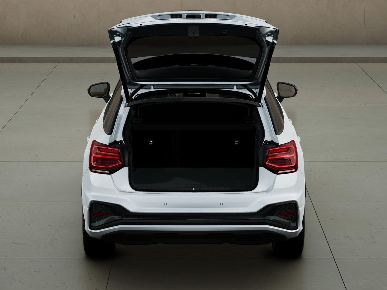 Audi Q2 35 1.5 tfsi identity black s-tronic