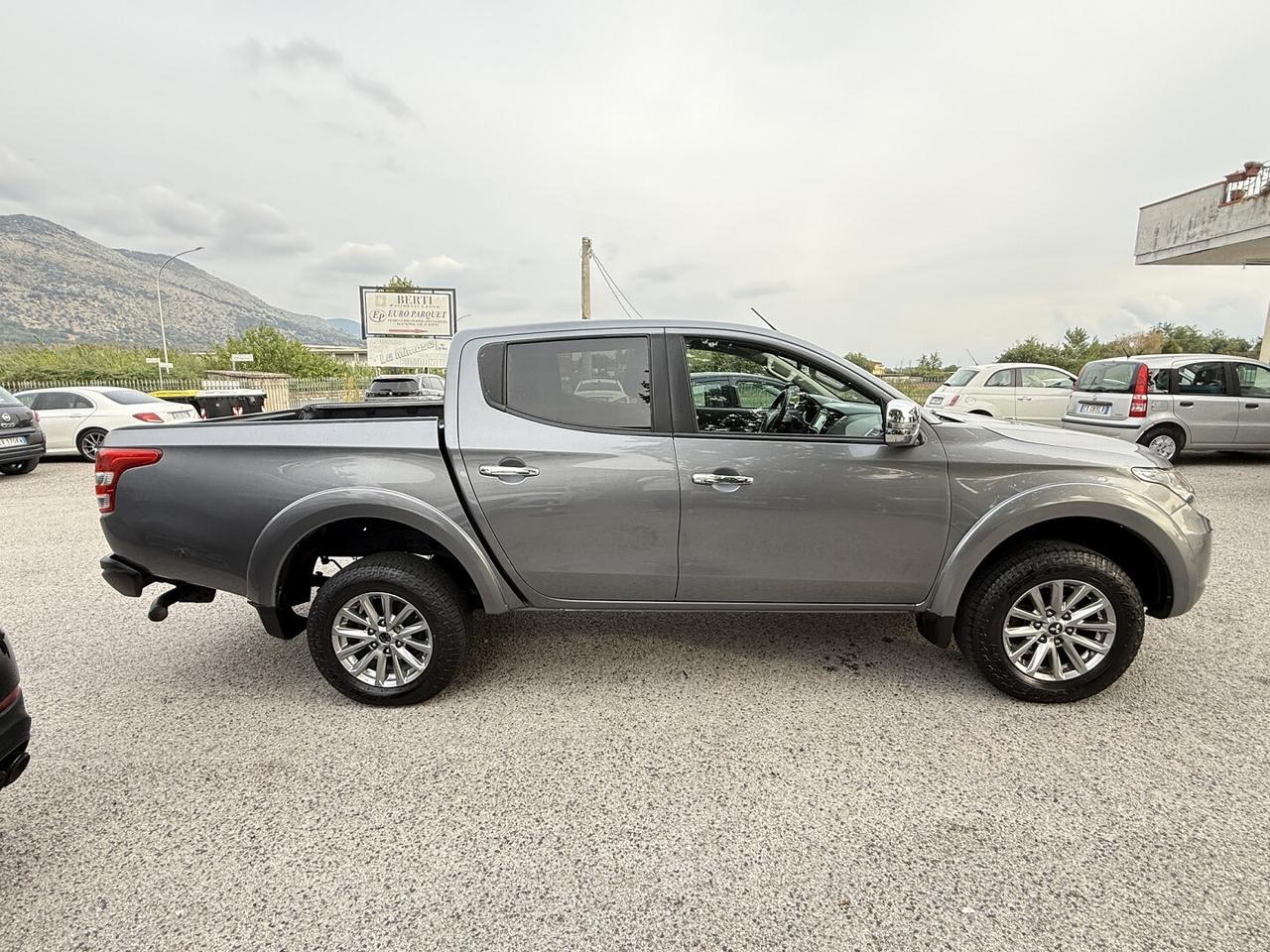 MITSUBISHI L200 DOPPIA CABINA 4X4 CAMBIO MANUALE