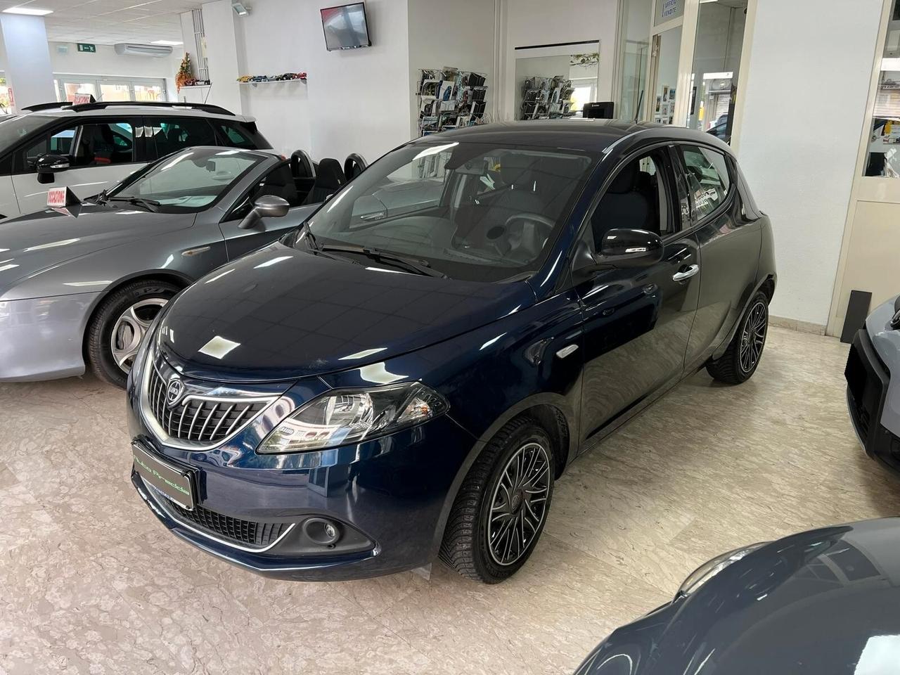 Lancia Ypsilon 1.0 FireFly 5 porte S&S Hybrid Ecochic Gold
