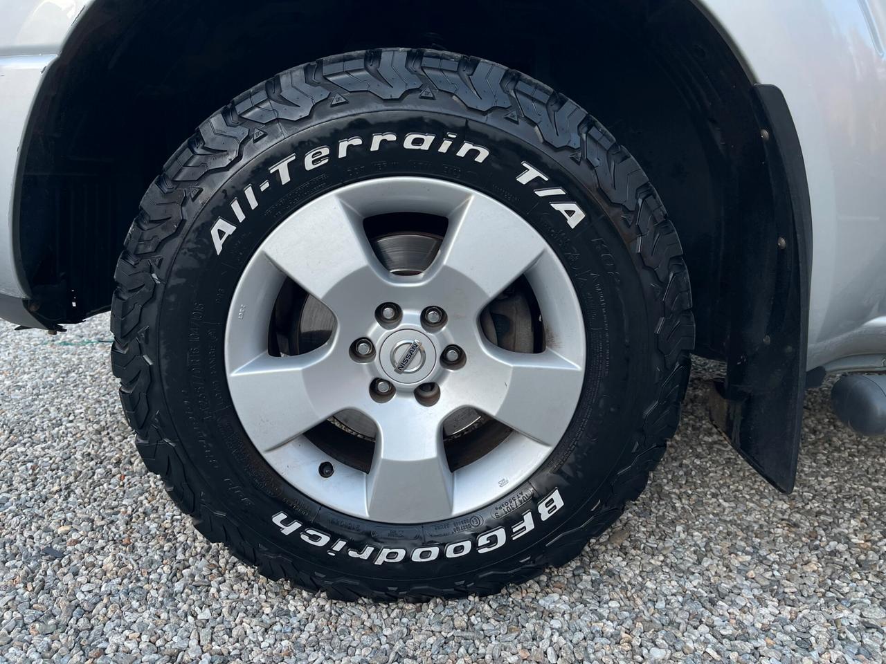 Nissan Navara 2.5 dCi 4 porte Double Cab LE