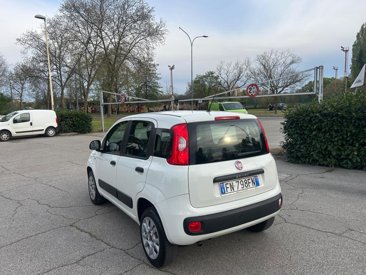 Fiat Panda 900 cc anno 2018 benzina, metano unica proprietaria pari al nuovo