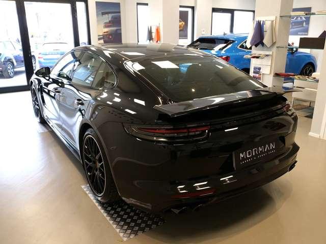 Porsche Panamera GTS auto