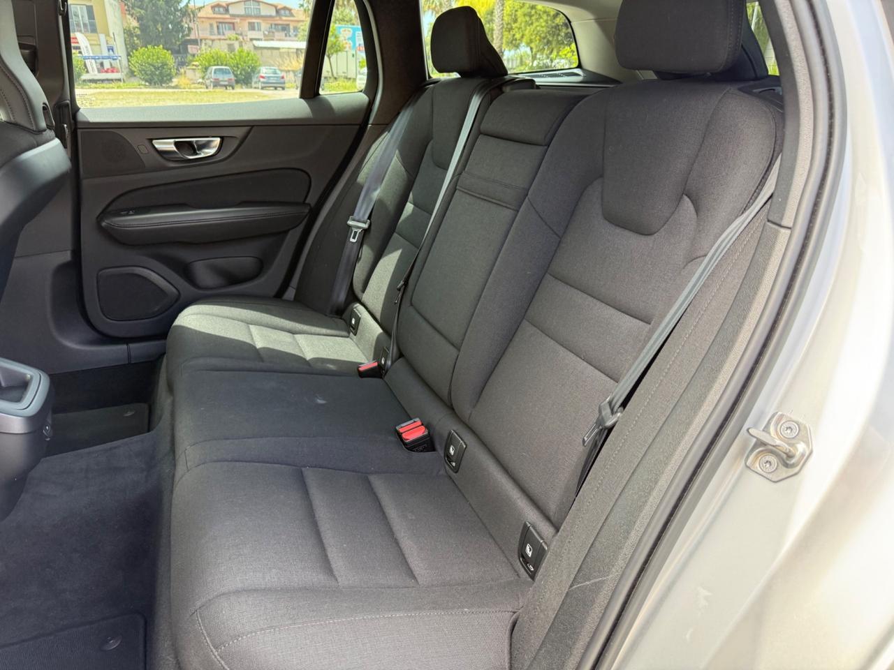 VOLVO V60 2021 B4 Geartronic