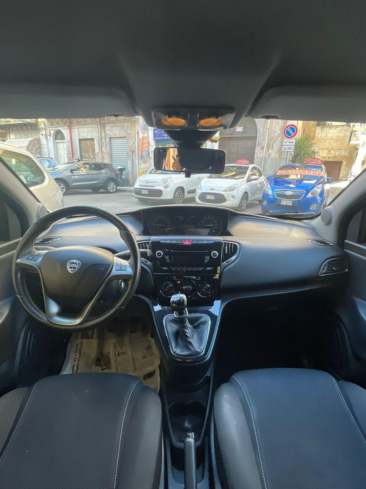 Lancia Ypsilon 1.2 69 CV S&S Momodesign NEOPATENTATI FINANZIABILE