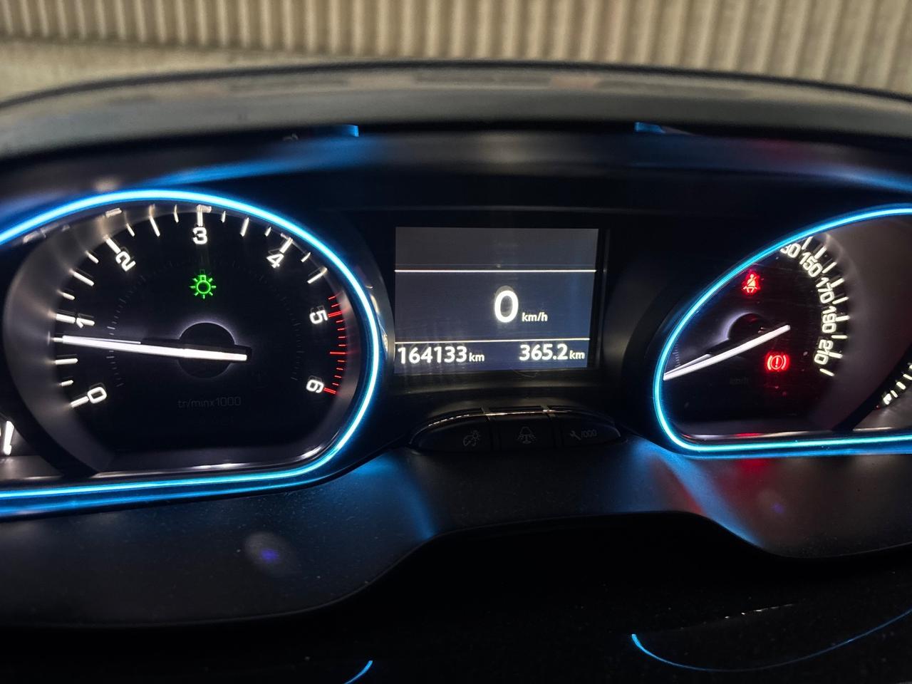 Peugeot 2008 BlueHDi 100 Allure