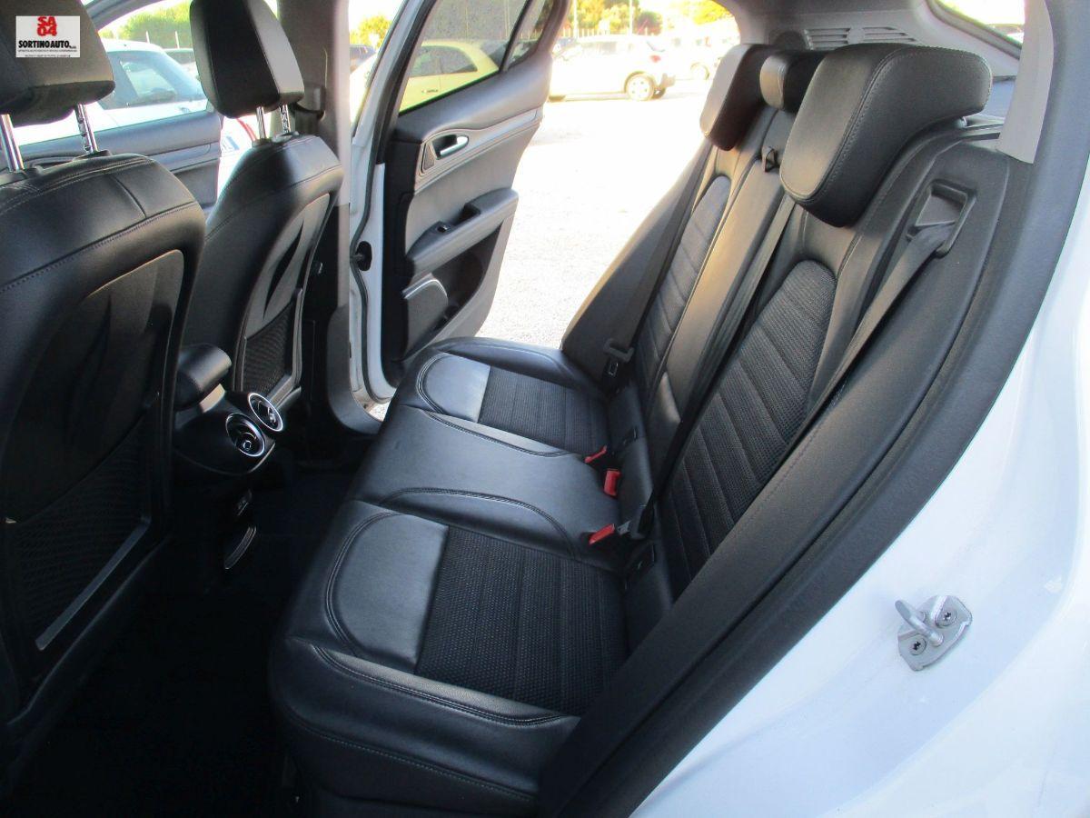 A.R.Stelvio 2.2 T.diesel 210cv AT8 Q4 Exec.-2018 FULL