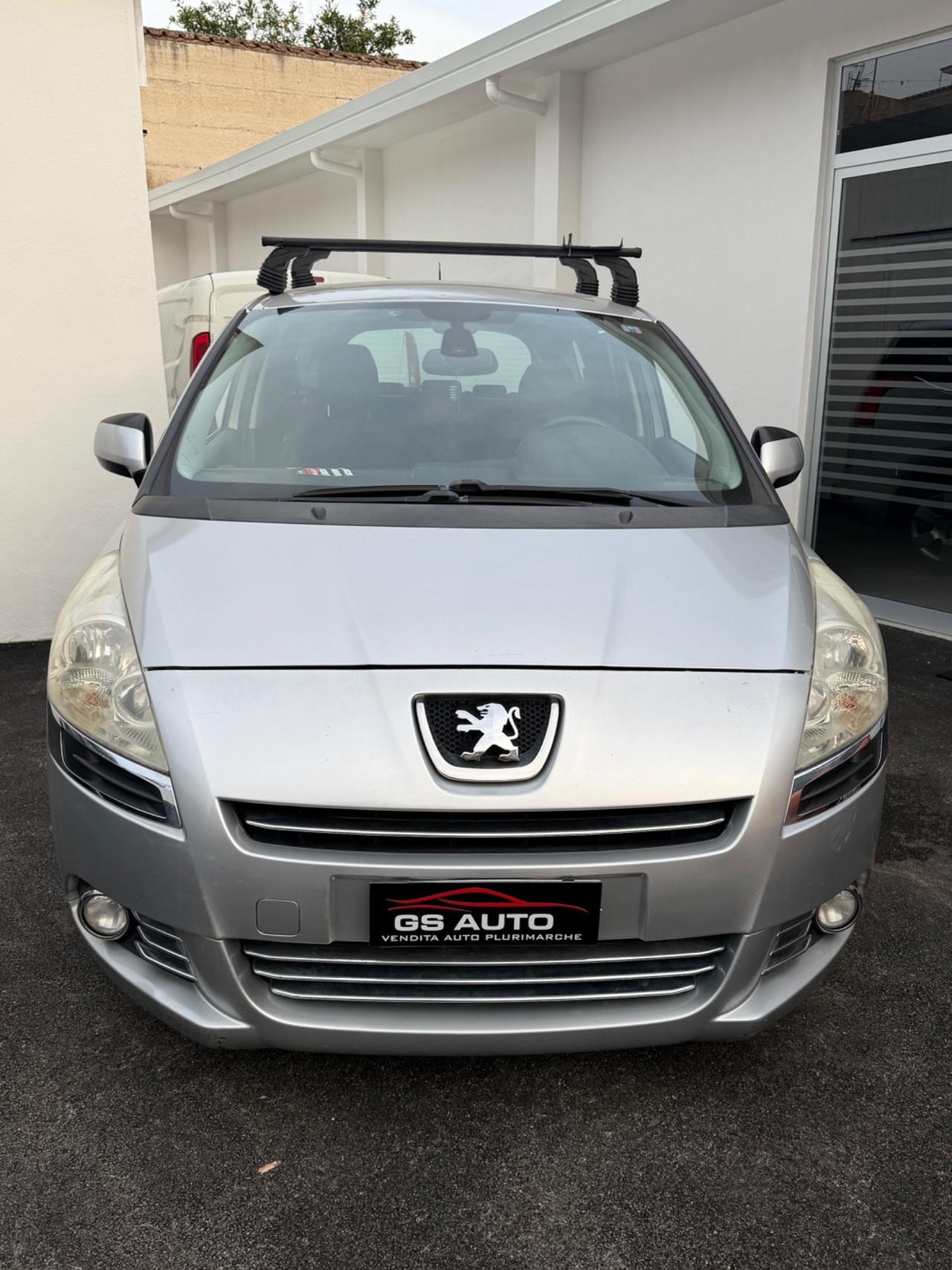 Peugeot 5008 1.6 HDi 112CV cambio robotizzato Féline