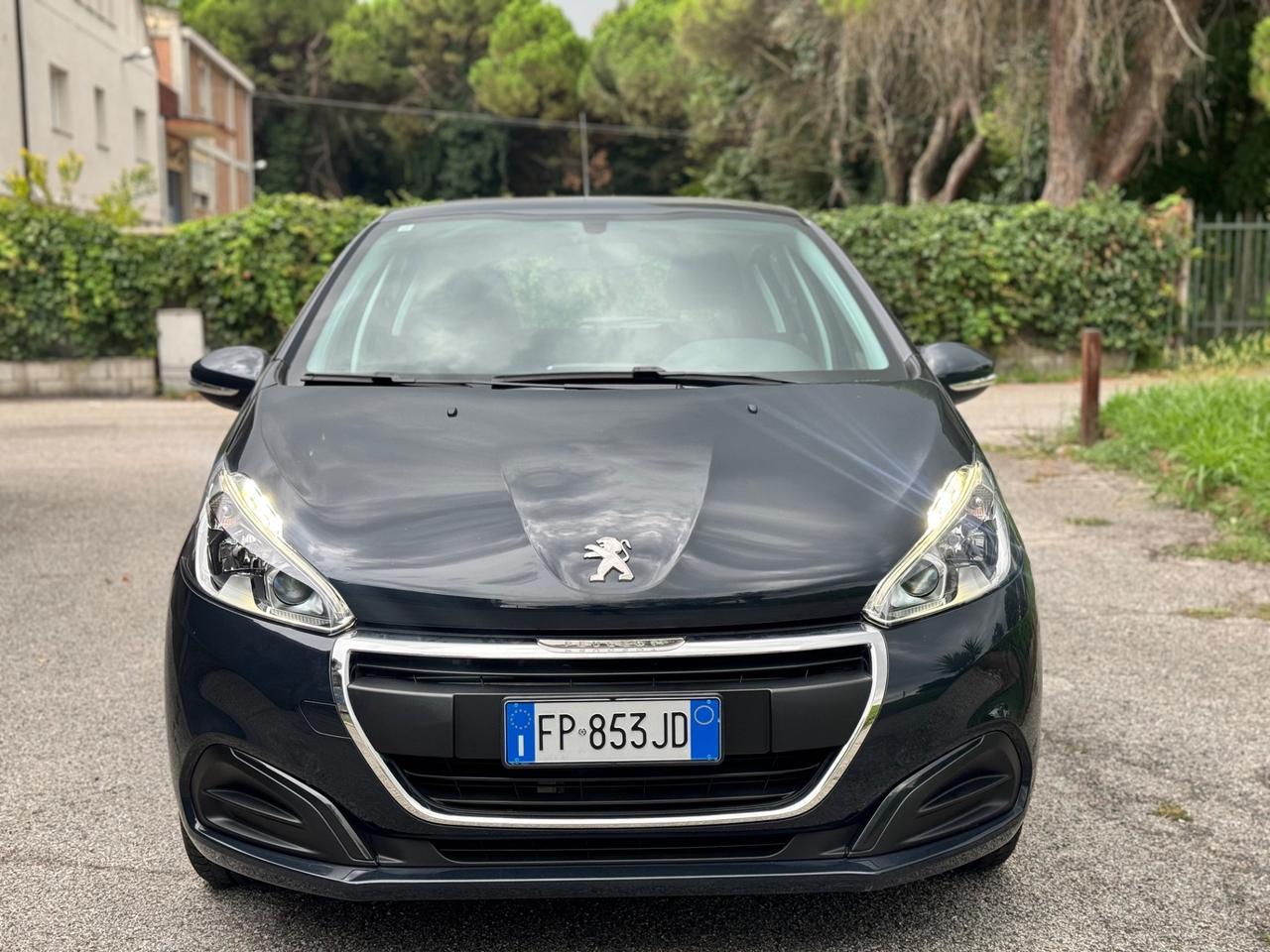 Peugeot 208 PureTech 82 5p. GPL Allure