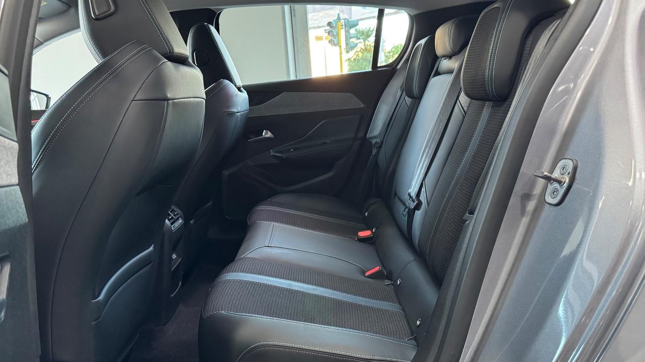 Peugeot 308 BlueHDi 130 EAT8 Allure Pack-2022