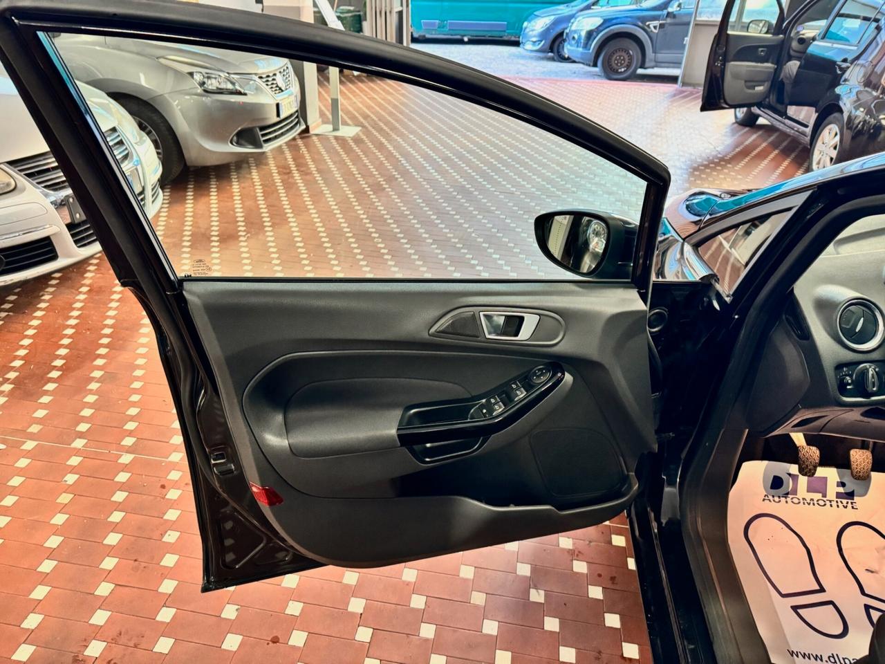 Ford Fiesta 1.2 60CV 5 porte Black & White Edition - UNICO PROPRIETARIO