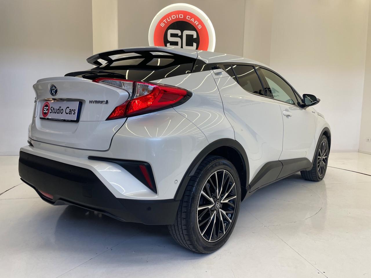 Toyota C-HR 1.8 Hybrid E-CVT Lounge