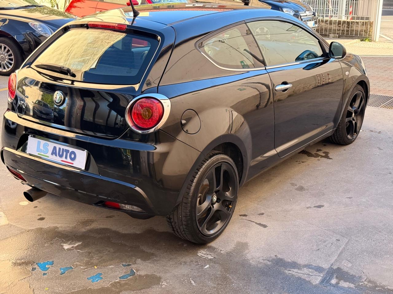 Alfa Romeo MiTo 1.6 JTDm 16V Distinctive Sport Pack