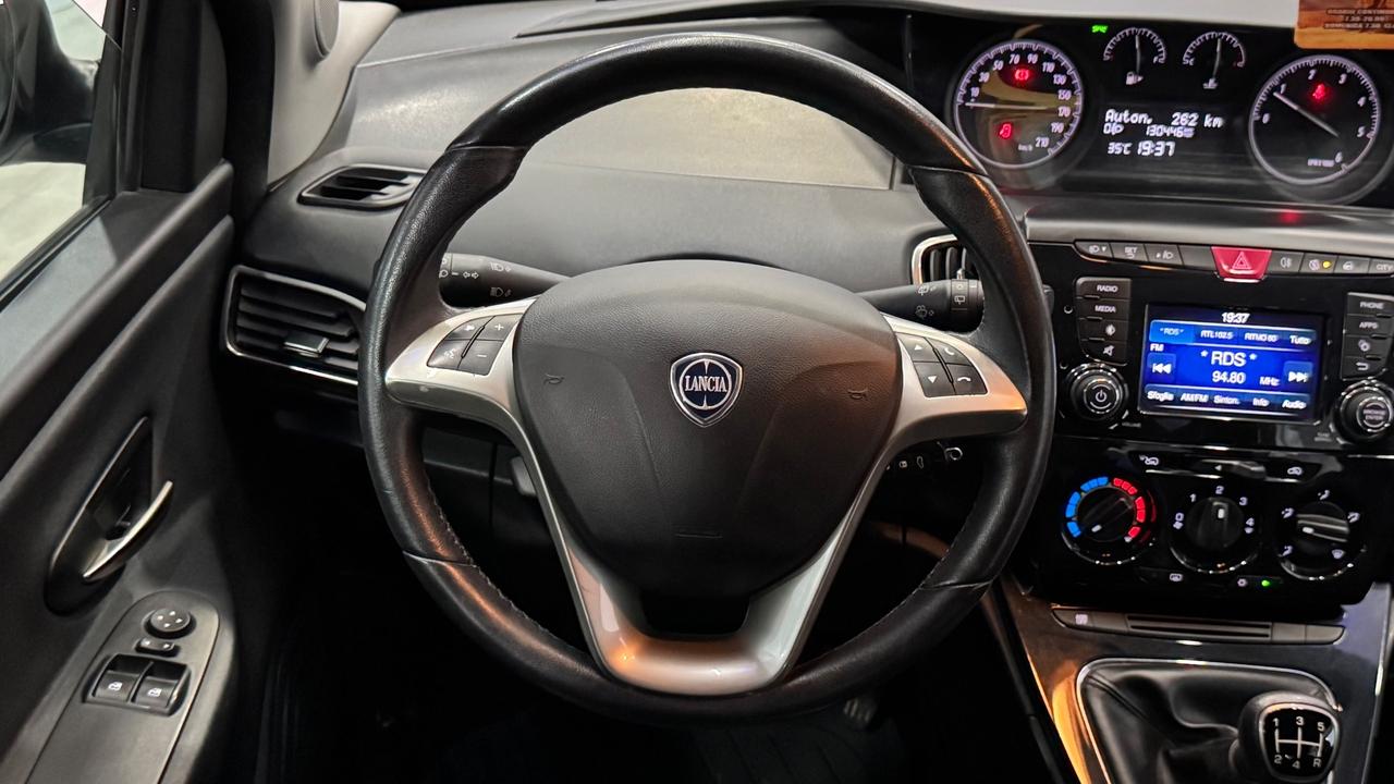 Lancia Ypsilon 1.3 MJT 16V 95 CV 5 porte S&S Silver